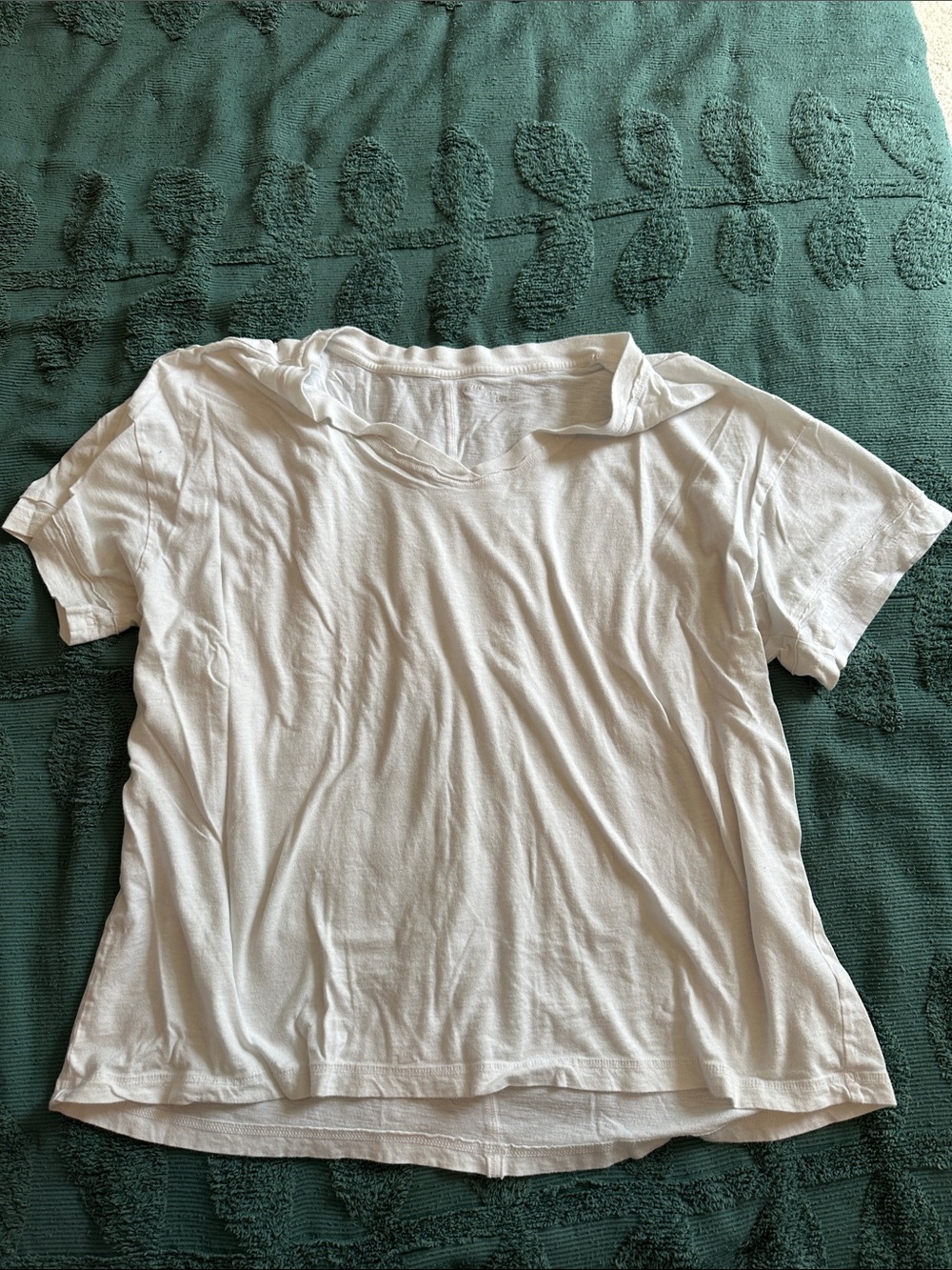 Aerie boyfriend v neck tee medium